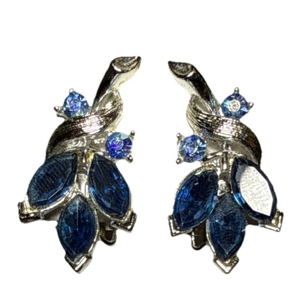 Vintage Lisner Silver Tone Blue Rhinestones Leaf Clip On Earrings J17-25